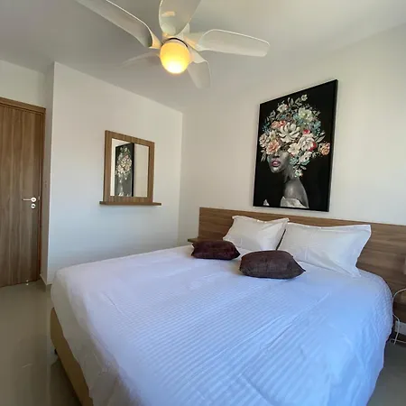 Bay Appartement Larnaca