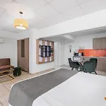 Bay Apartment